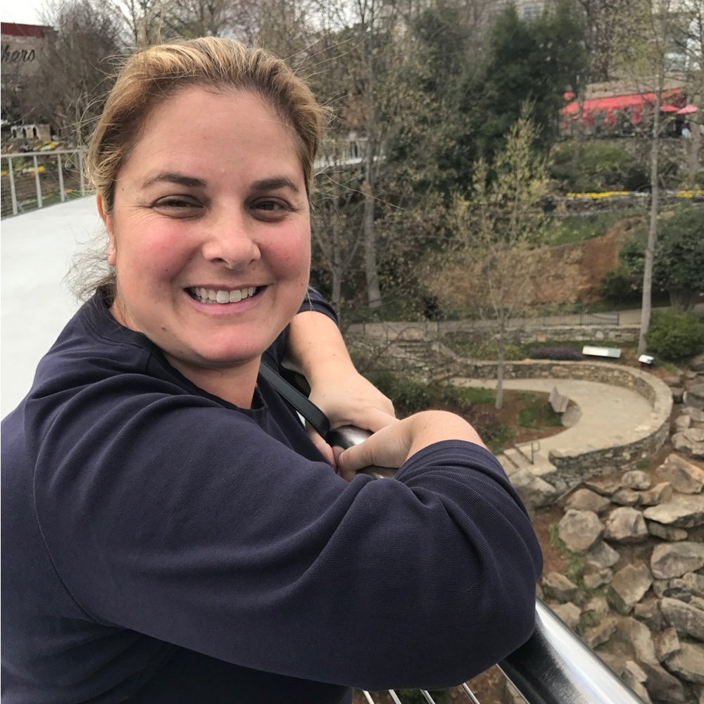 Hello, Andrea is LIVE! Come join!